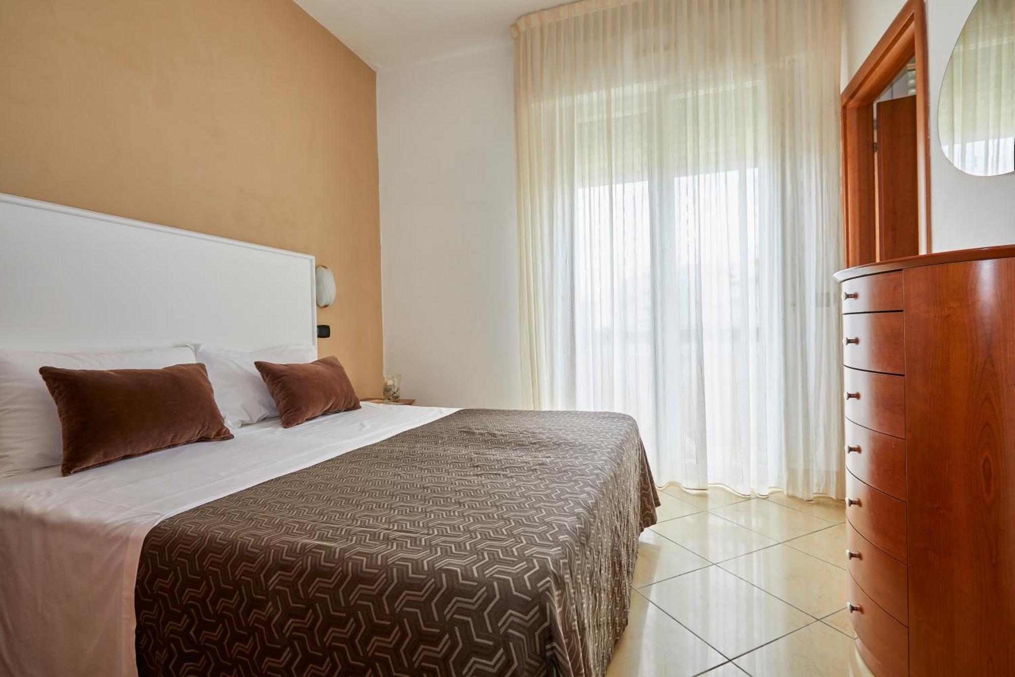 Residence Fellini Rimini Dış mekan fotoğraf