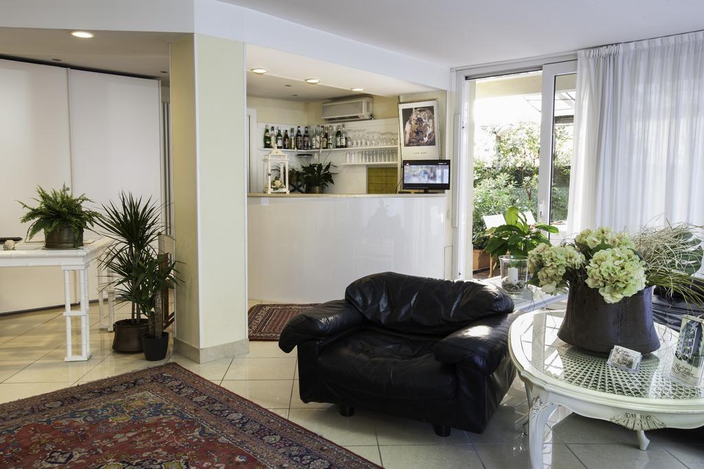 Residence Fellini Rimini Dış mekan fotoğraf