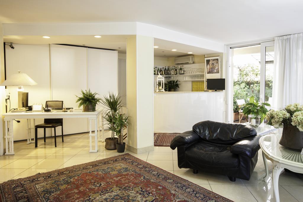 Residence Fellini Rimini Dış mekan fotoğraf