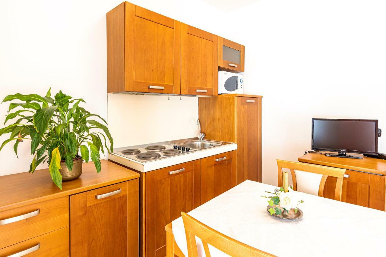 Residence Fellini Rimini Dış mekan fotoğraf